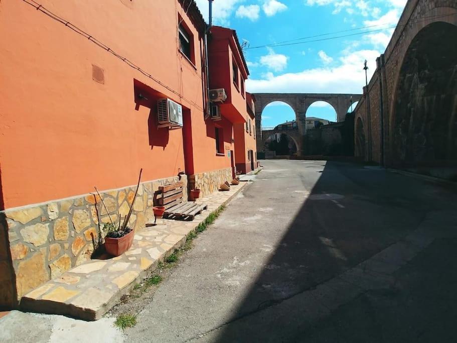 Apartamento El Vinilo. Aparcamiento exterior gratuito Teruel Exterior foto